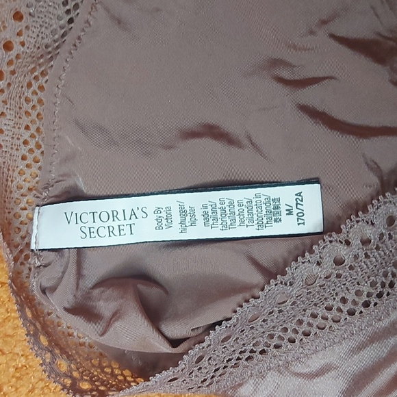 NWOT Victoria's Secret Body by Victoria Hip Hugger Panties Medium - Picture 5 of 5